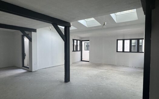 Bureaux, Commerces à louer de 901m2
